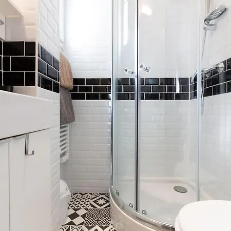 Charming Flat In Montmartre דירה *
