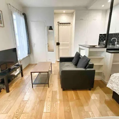 Charming Flat In Montmartre *